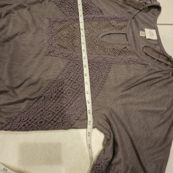 Knox Rose Purple Lace Detail Women's Top - Picture 12 of 14